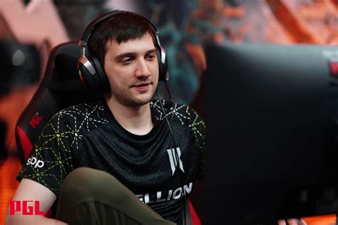 arteezy liquipedia